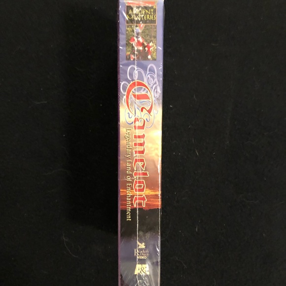 “Camelot: Legendary Land of Enchantment” on VHS - Excellent Condition - 1995 📼 - Picture 3 of 6